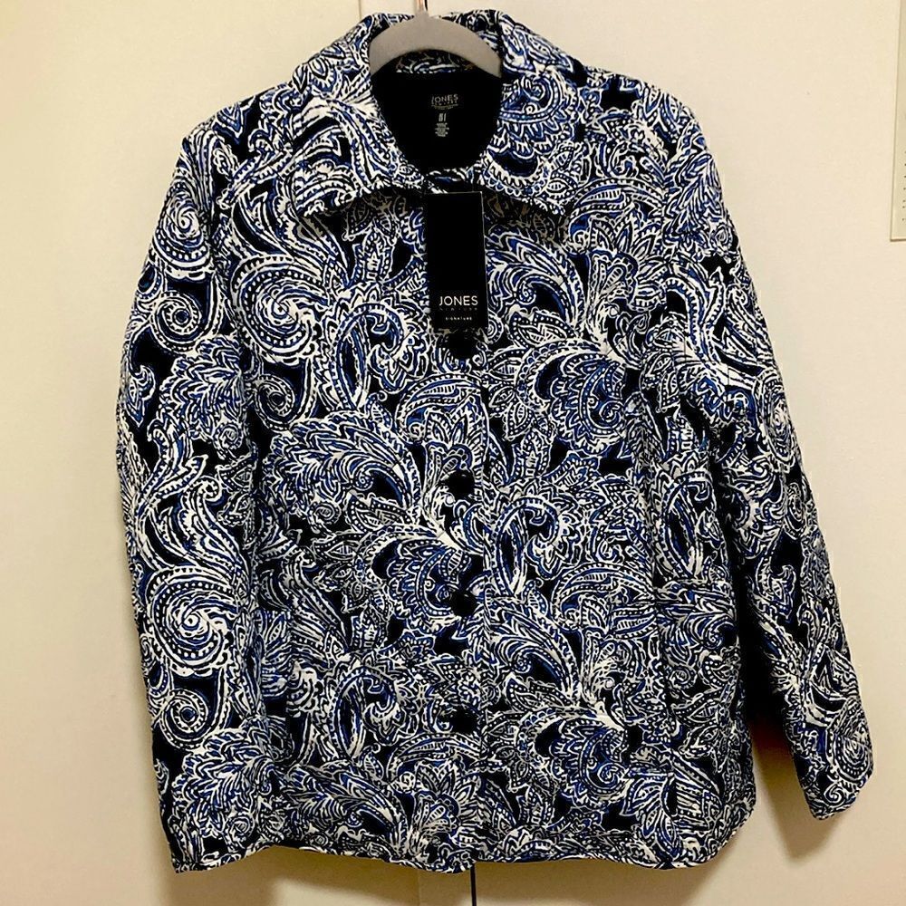 NWT Jones New York Signature Collection Quilted Jacket in Blue & White Paisley.